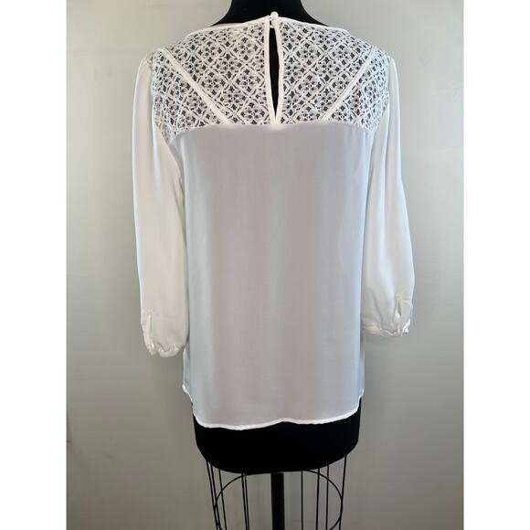 LC Lauren Conrad White Long Sleeve Lace Yoke Laser Cut Women's Blouse Size M - Picture 7 of 9